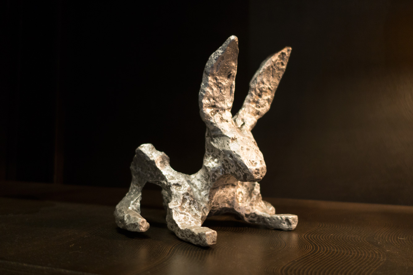 Glyphs – aluminum, Bunny facing right